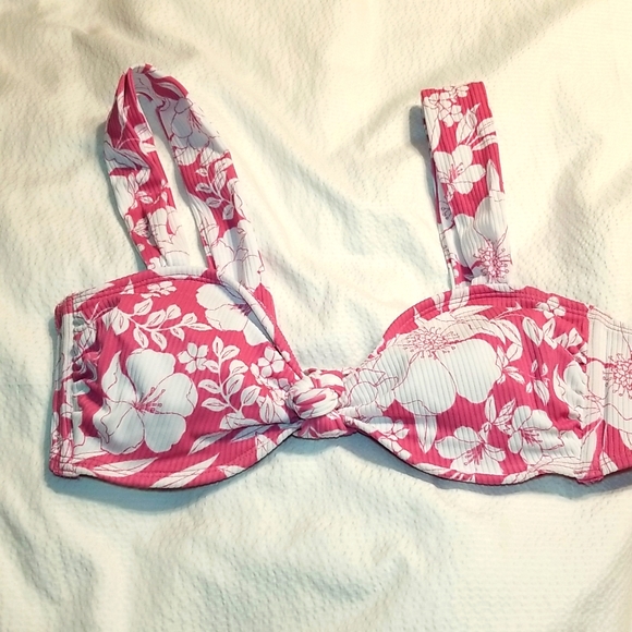 NWT WIDE STRAP REMOVABLE PADS SWIMSUIT SWIM VOLLEYBALL BRA TOP - Picture 1 of 5